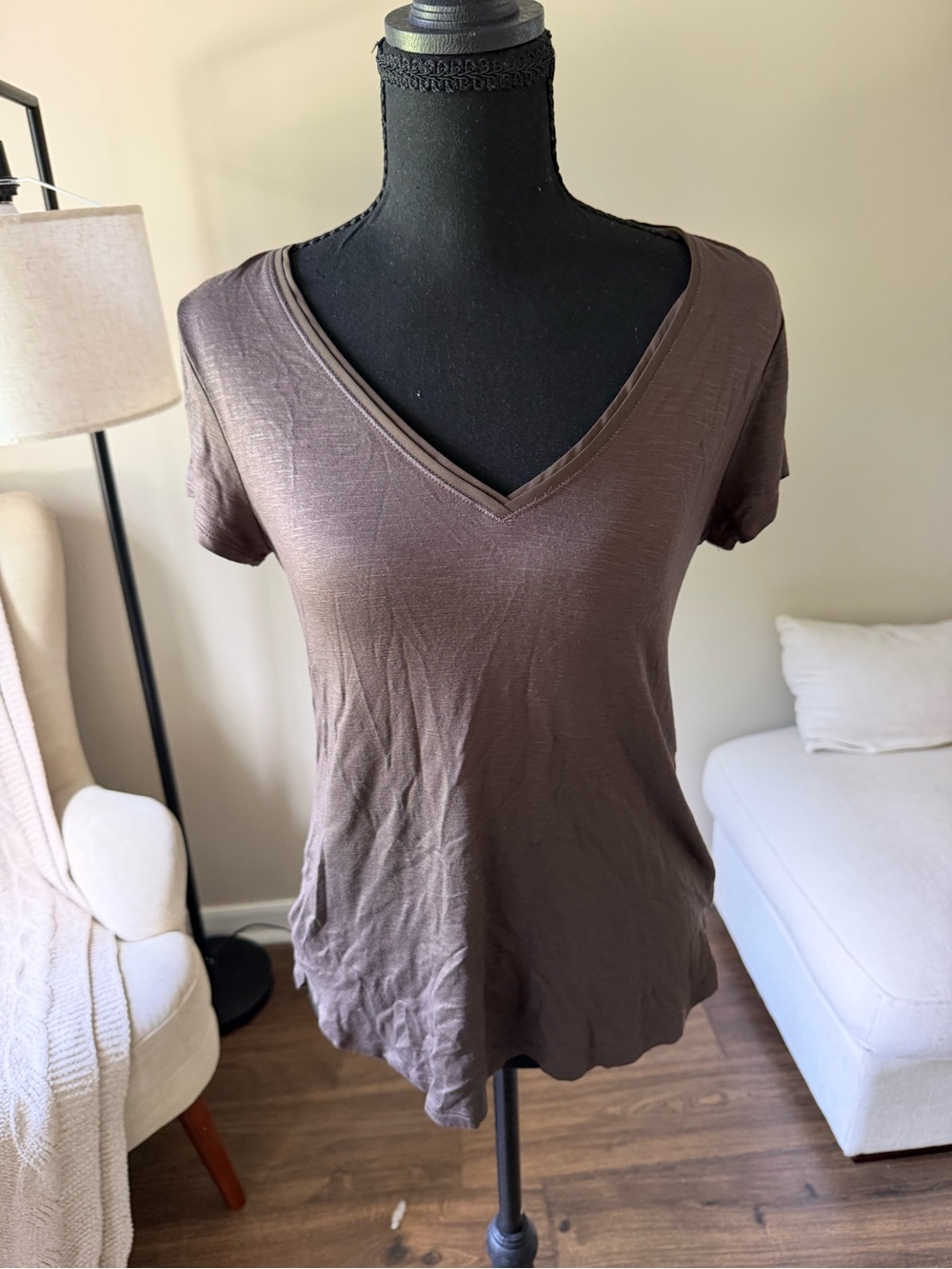 White House Black Market Brown V-Neck Short Sleeve Tee
